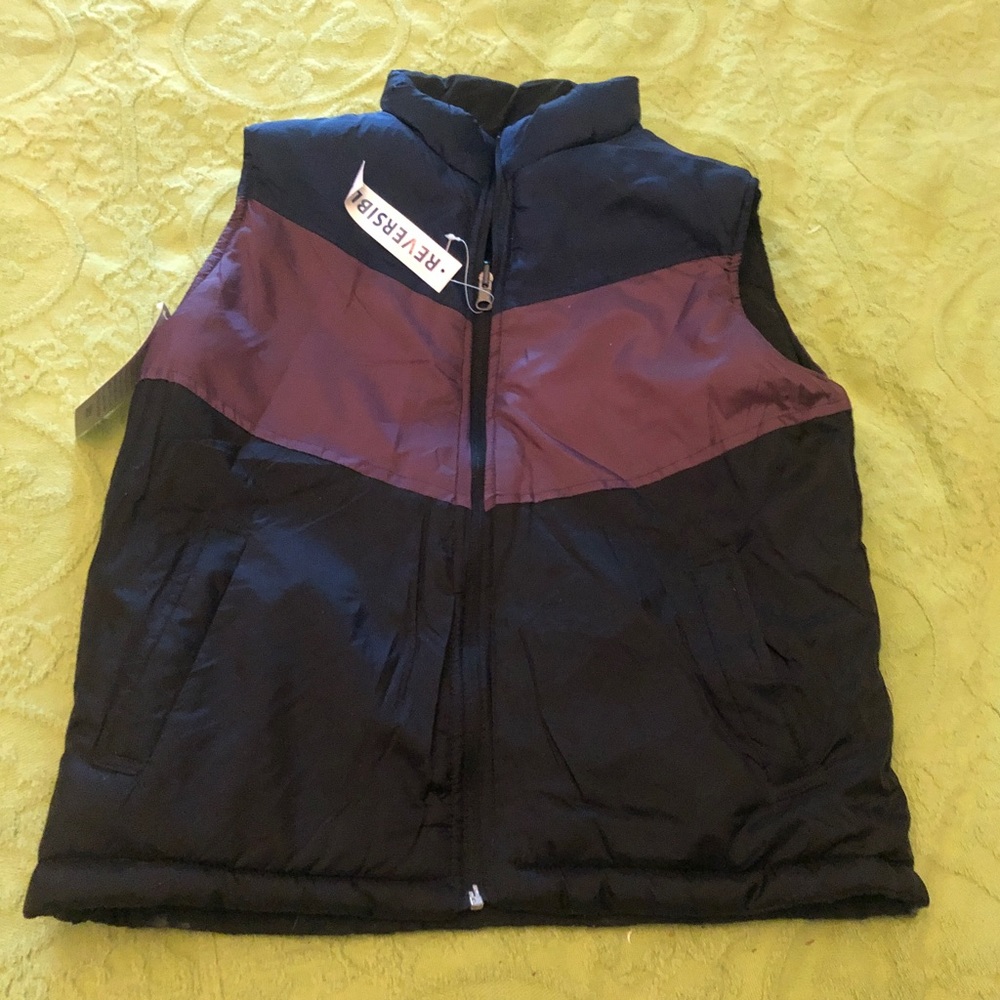 Stitch reversible puffy vest. NWT. Size M